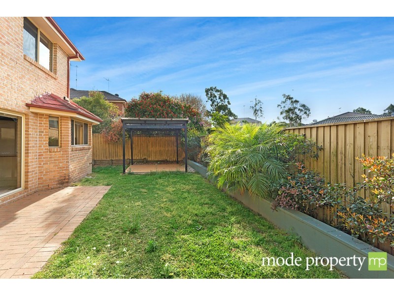 27 Farmer Circuit, Beaumont Hills NSW 2155