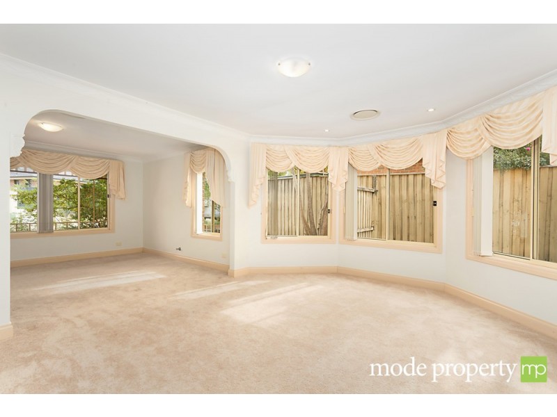 27 Farmer Circuit, Beaumont Hills NSW 2155