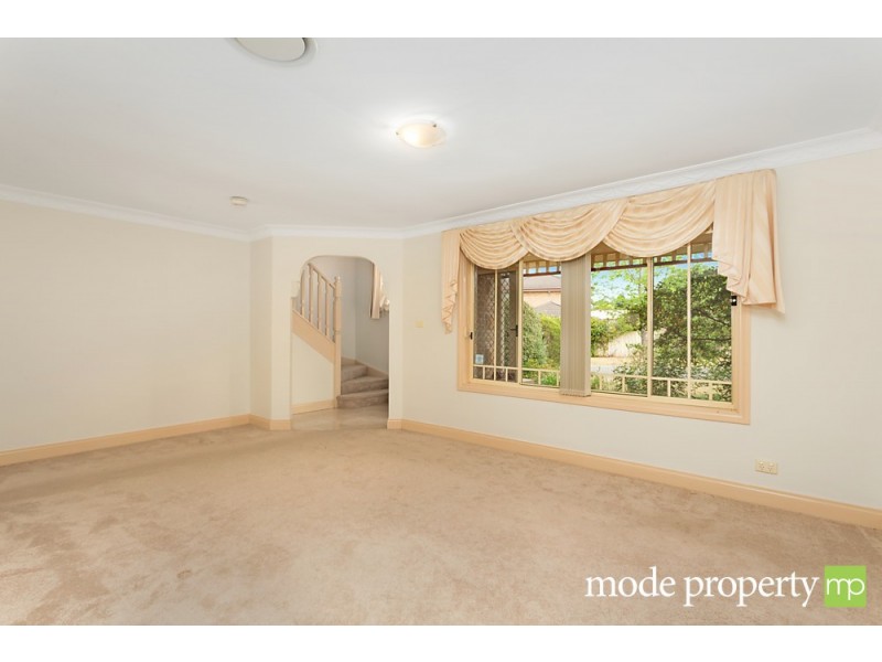 27 Farmer Circuit, Beaumont Hills NSW 2155