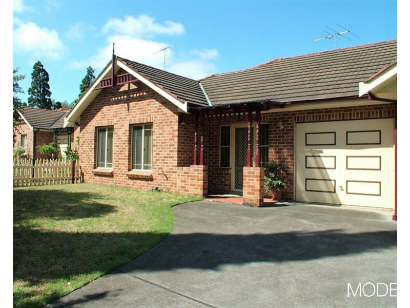 2/12 Martin Place, Dural NSW 2158