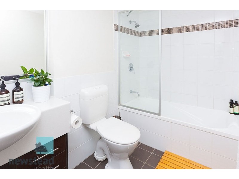 110 Commercial Road, Teneriffe QLD 4005