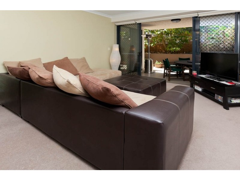 38 Brougham Street, Fairfield QLD 4103