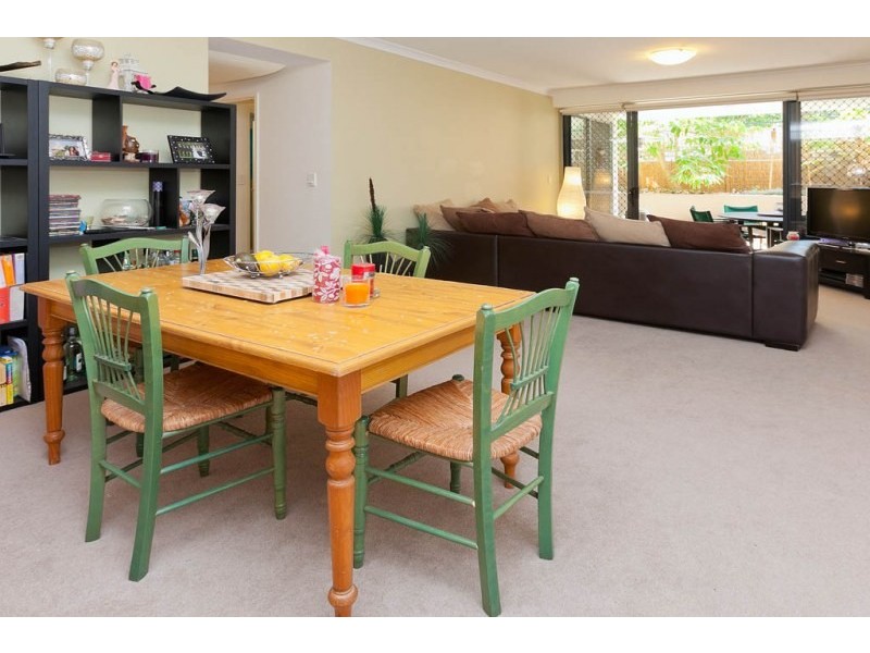 38 Brougham Street, Fairfield QLD 4103