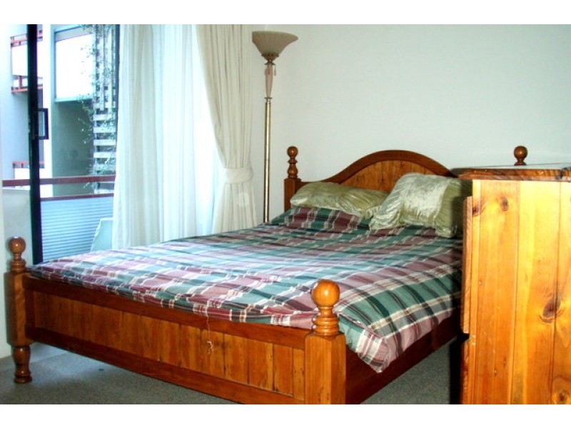 139 Commercial Road, Teneriffe QLD 4005