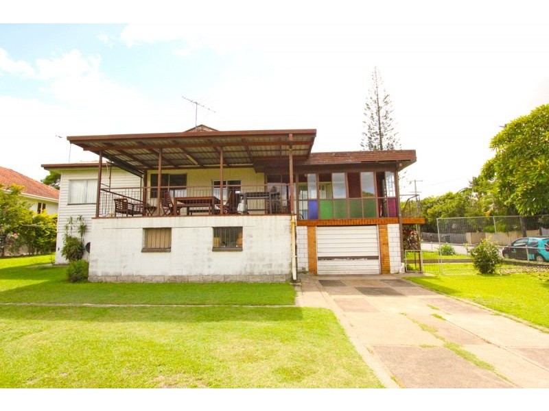 8 Gracemere Street, Newmarket QLD 4051