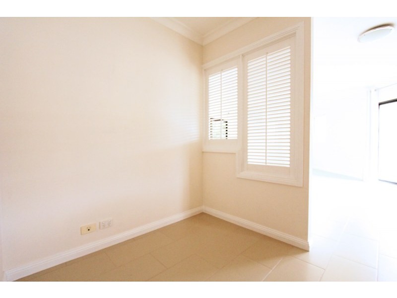 8/15 Newstead Avenue, Newstead QLD 4006