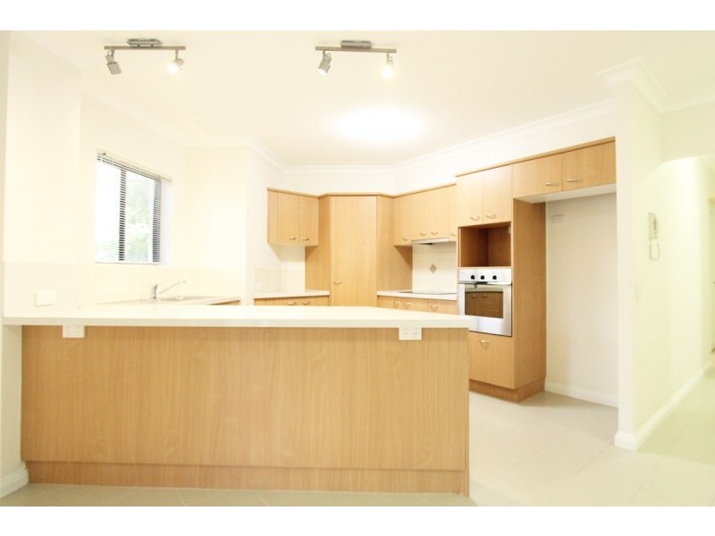 8/15 Newstead Avenue, Newstead QLD 4006