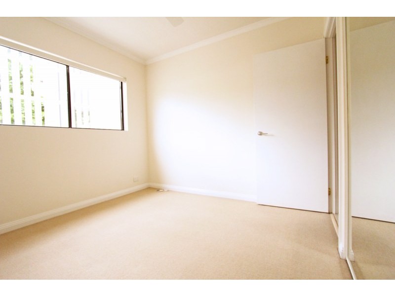 8/15 Newstead Avenue, Newstead QLD 4006