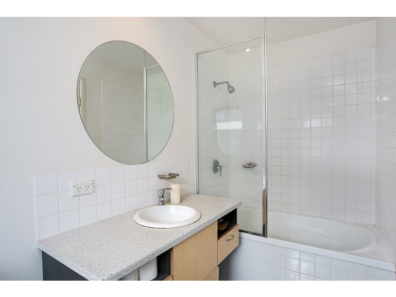 192/139 Commercial Road, Teneriffe QLD 4005