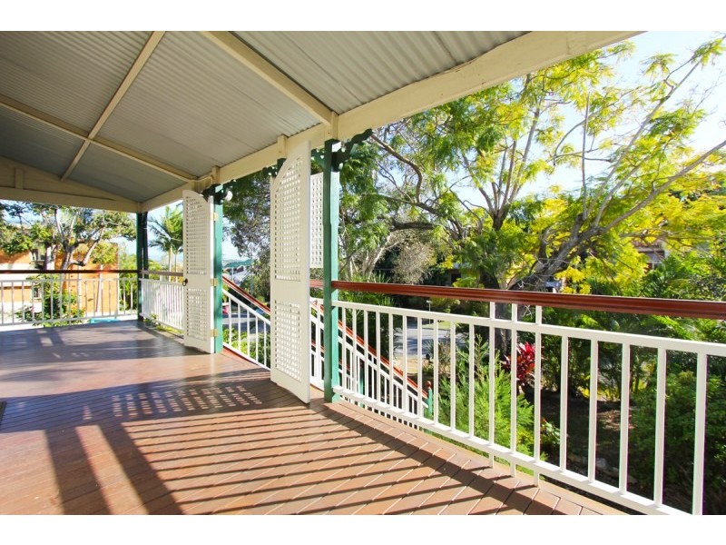 16 Lisson Grove, Wooloowin QLD 4030