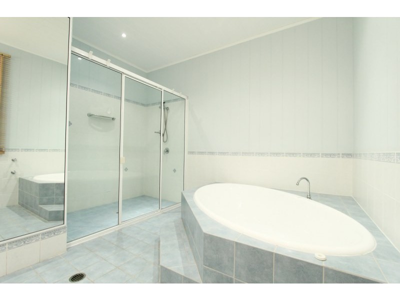 16 Lisson Grove, Wooloowin QLD 4030