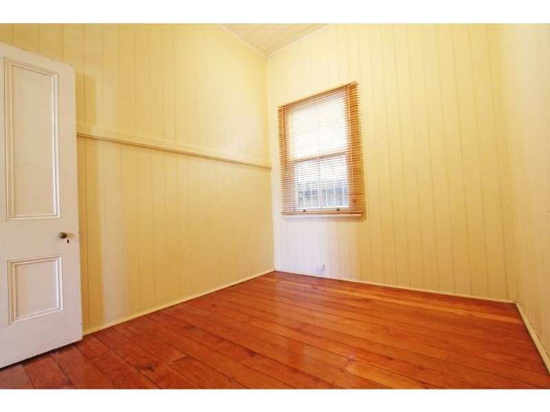16 Lisson Grove, Wooloowin QLD 4030