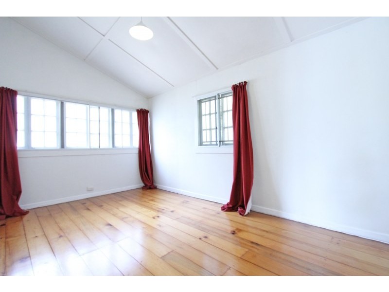 27 Huxham Street, Auchenflower QLD 4066