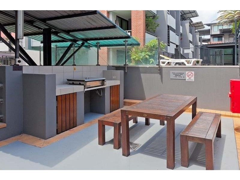 139 Commercial Road, Teneriffe QLD 4005