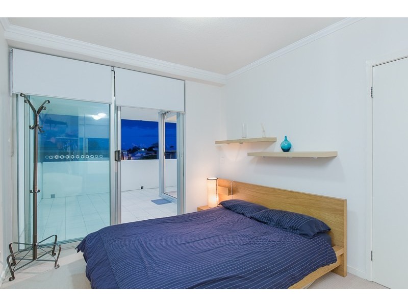 27/95 Clarence Road, Indooroopilly QLD 4068