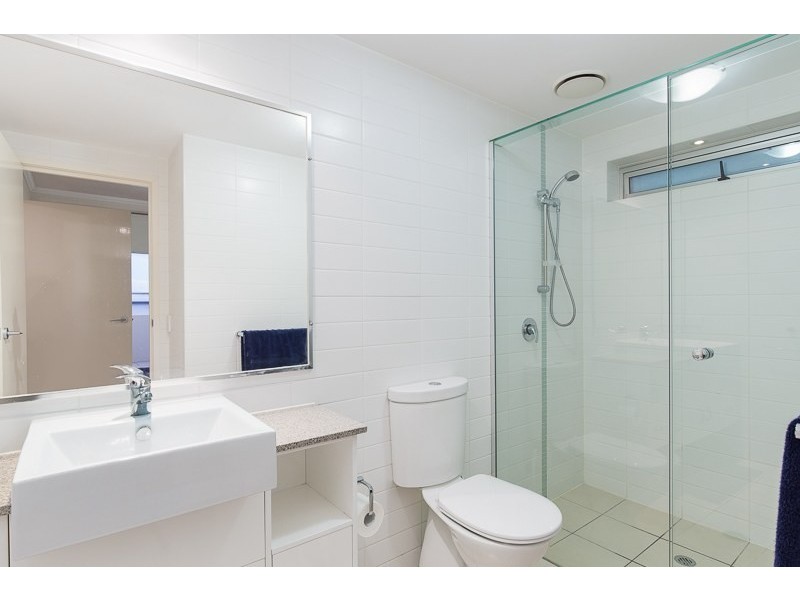 27/95 Clarence Road, Indooroopilly QLD 4068