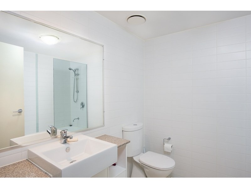 27/95 Clarence Road, Indooroopilly QLD 4068