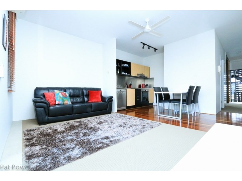 139 Commercial Road, Teneriffe QLD 4005