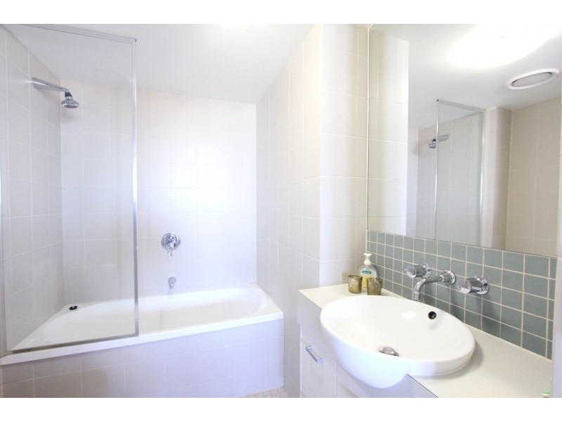 10/153 Lambert Street, Kangaroo Point QLD 4169