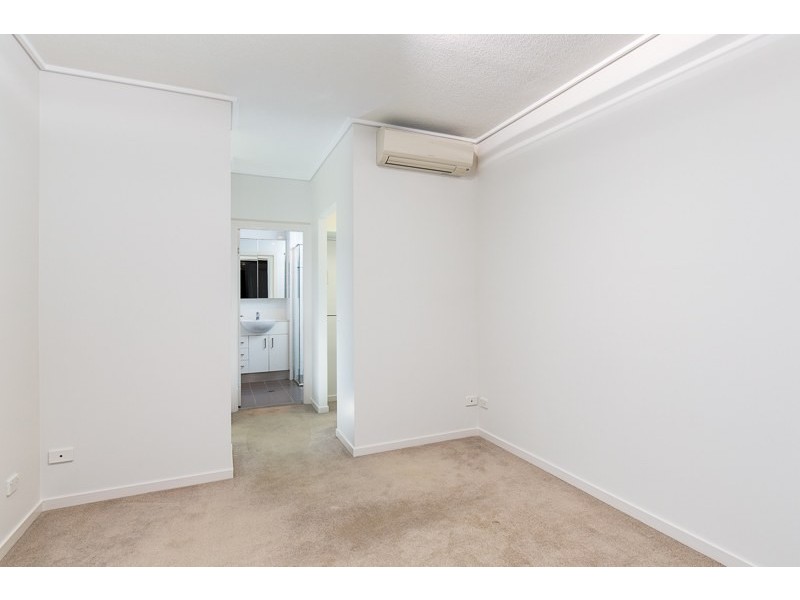 15 Parkland Street, Nundah QLD 4012