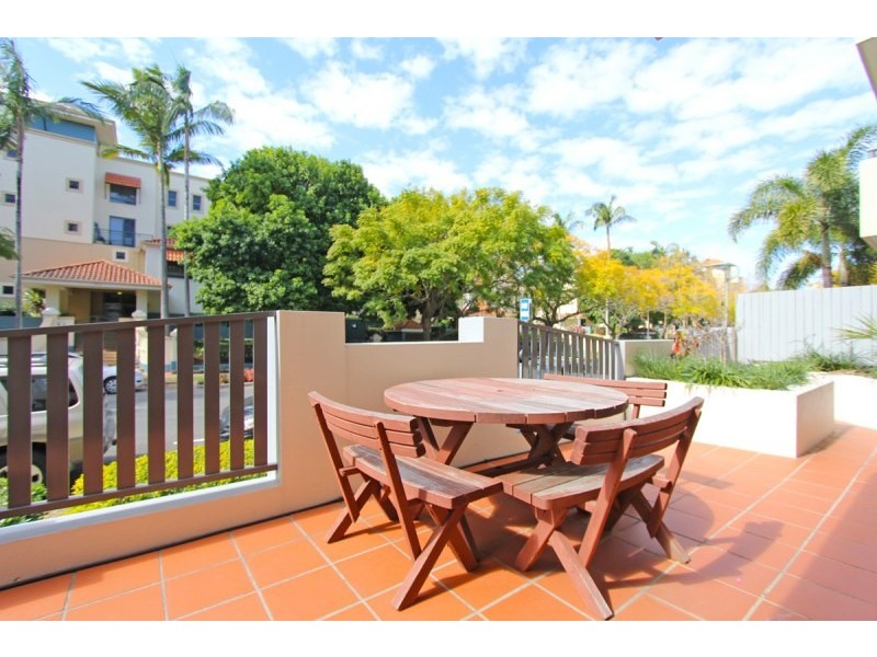3/15 Newstead Avenue, Newstead QLD 4006