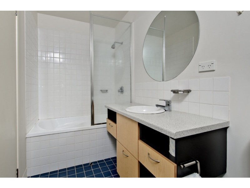 139 Commercial Road, Teneriffe QLD 4005