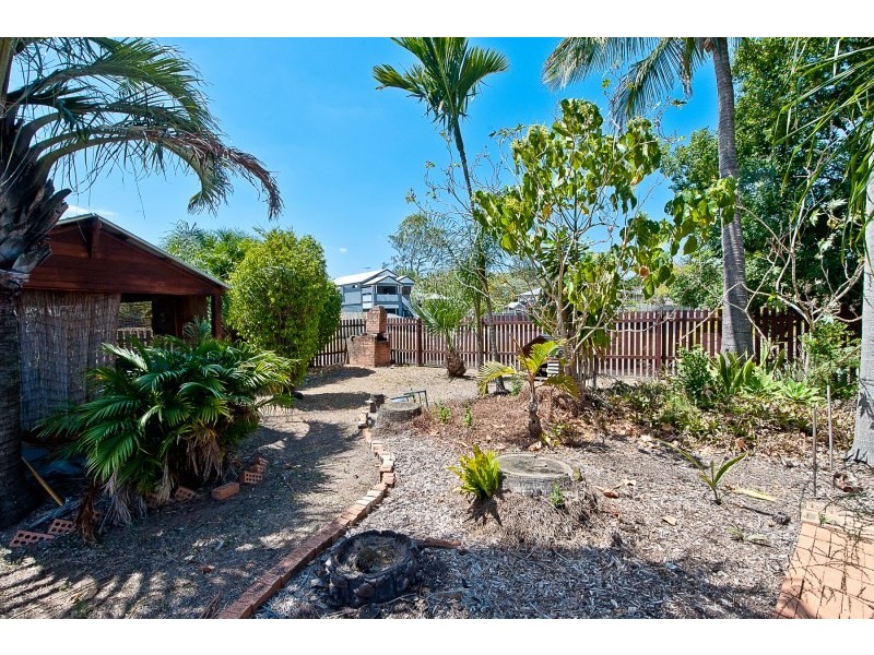 15 Mornington Crescent, Morningside QLD 4170