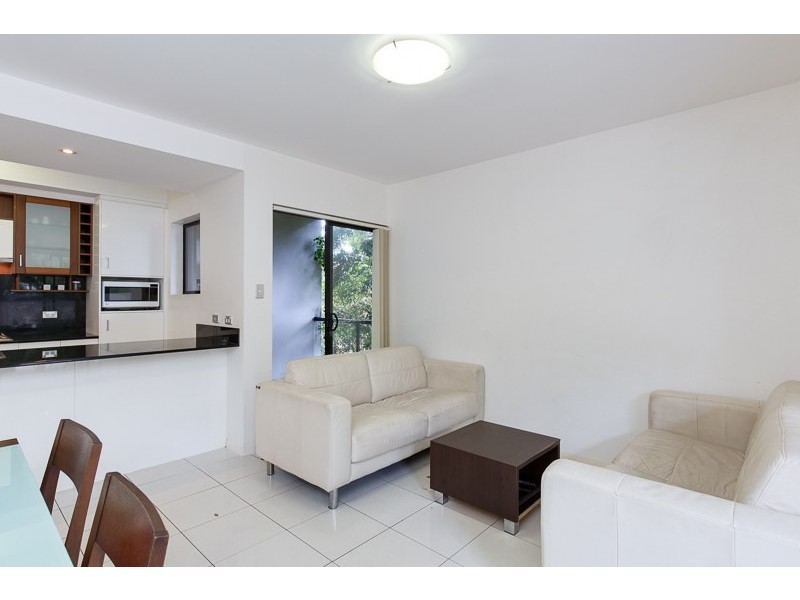 4/233 Gympie Road, Kedron QLD 4031