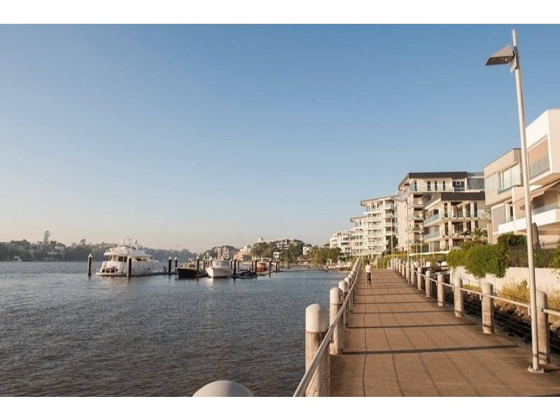 8/139 Commercial Rd., Teneriffe QLD 4005