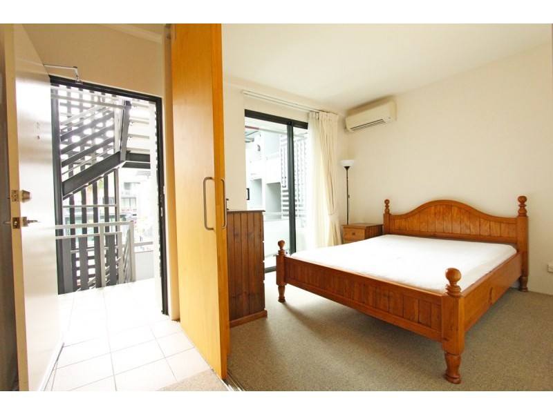 139 Commercial Road, Teneriffe QLD 4005