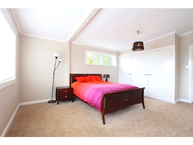 12 Grove Avenue, Arana Hills QLD 4054