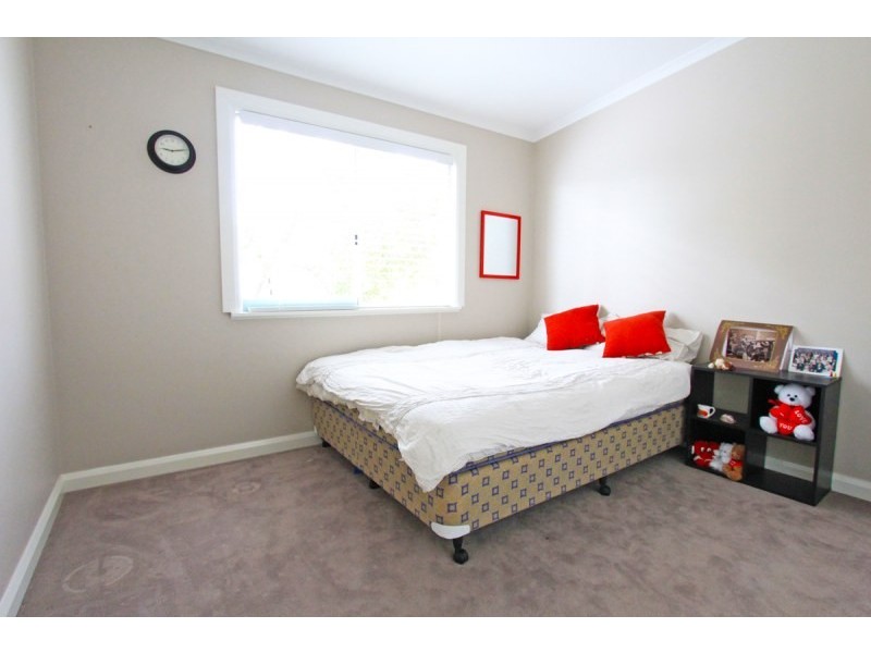 12 Grove Avenue, Arana Hills QLD 4054