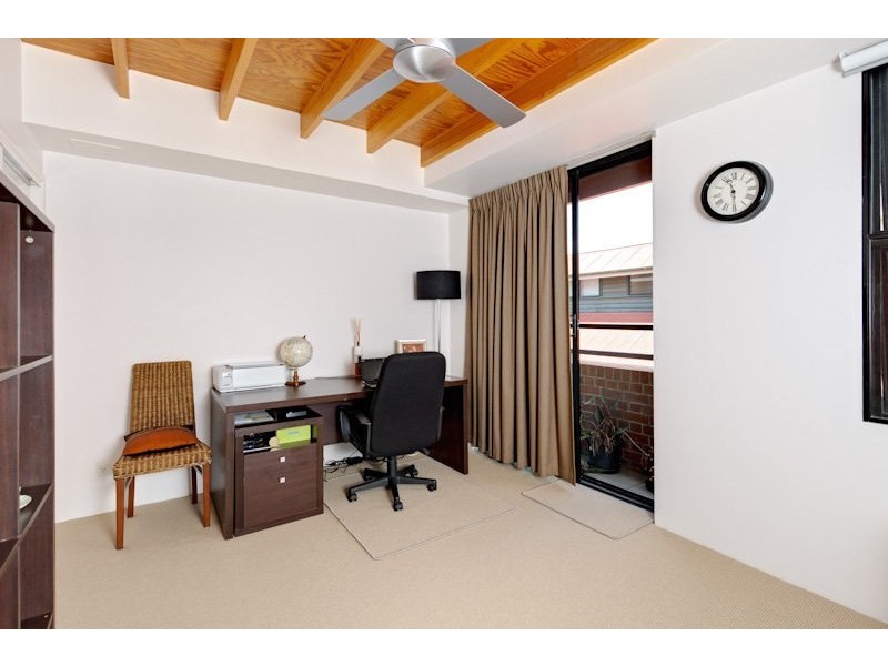 139 Commercial Road, Teneriffe QLD 4005