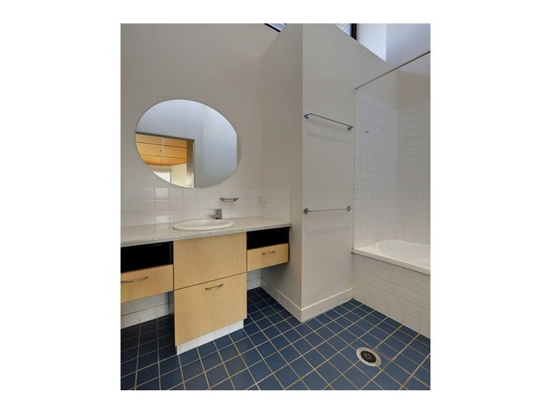 139 Commercial Road, Teneriffe QLD 4005