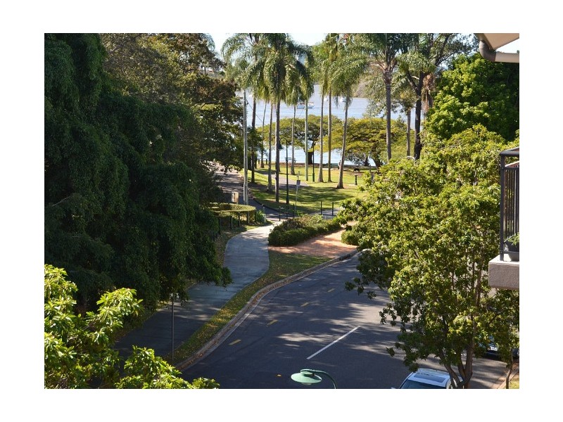 22/1 Newstead Avenue, Newstead QLD 4006
