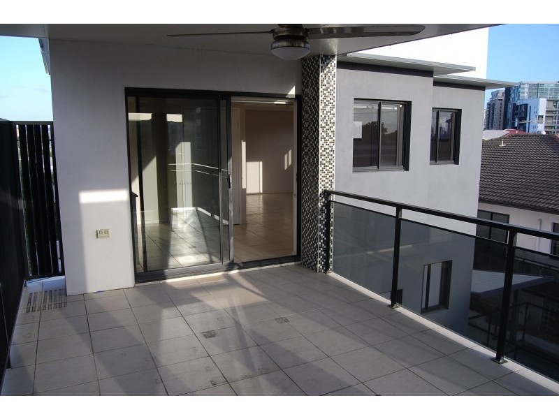 204 Wellington Road, Kangaroo Point QLD 4169