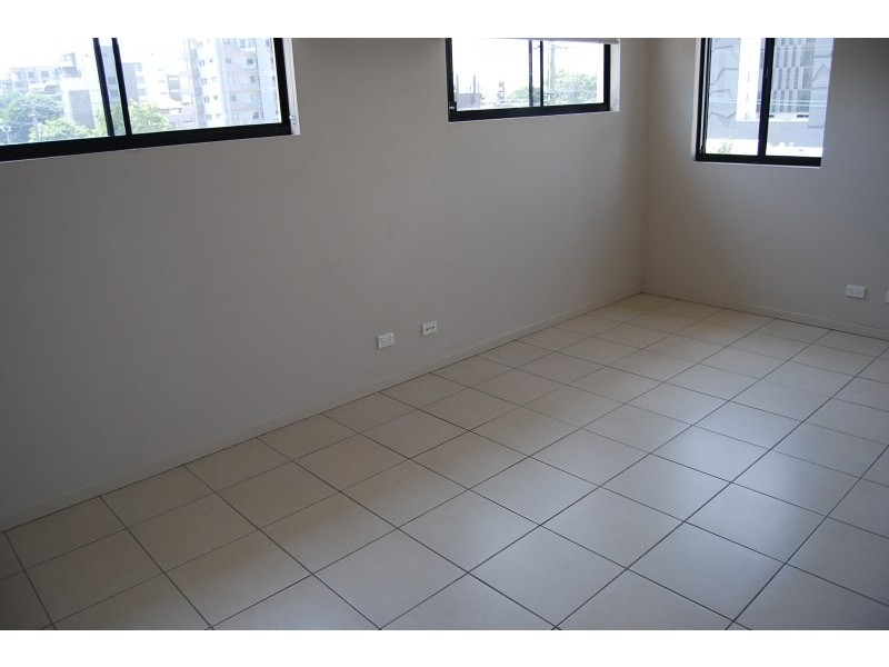 204 Wellington Road, Kangaroo Point QLD 4169