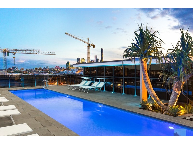 202/31 Longland Street, Newstead QLD 4006