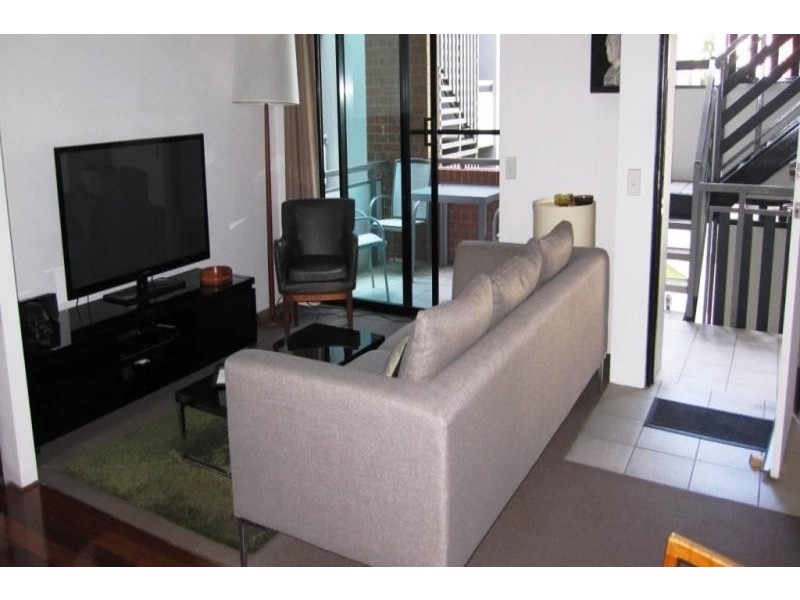 139 Commercial Road, Teneriffe QLD 4005