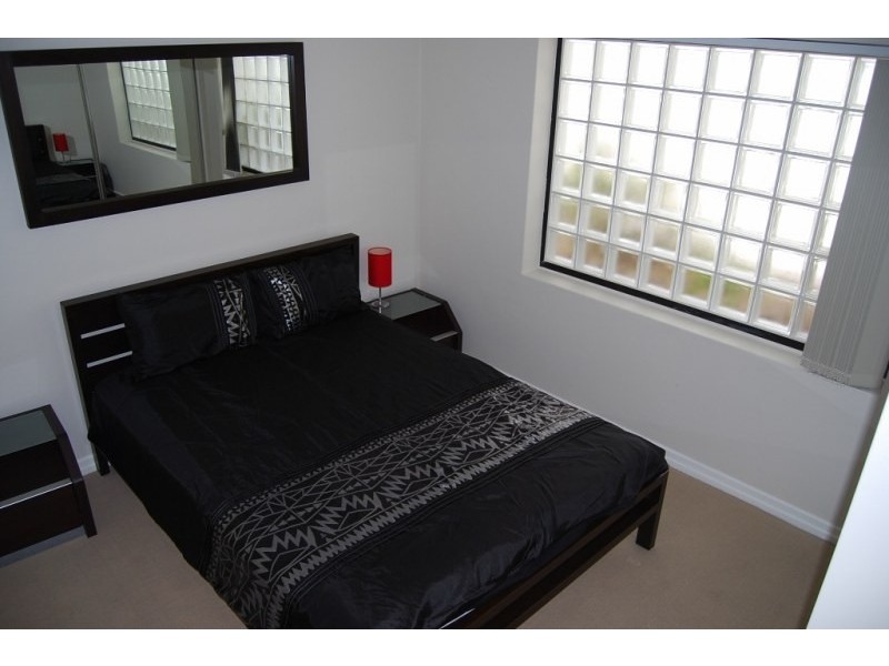 204 Wellington Road, Kangaroo Point QLD 4169