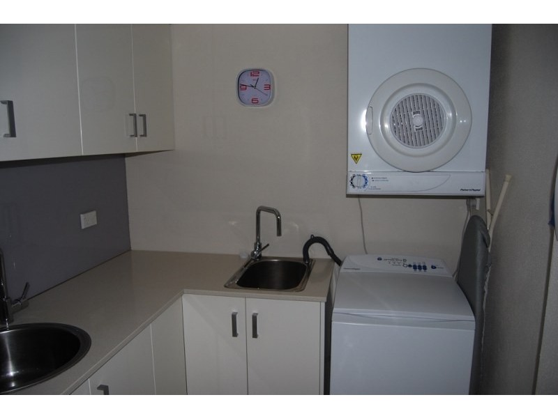 204 Wellington Road, Kangaroo Point QLD 4169