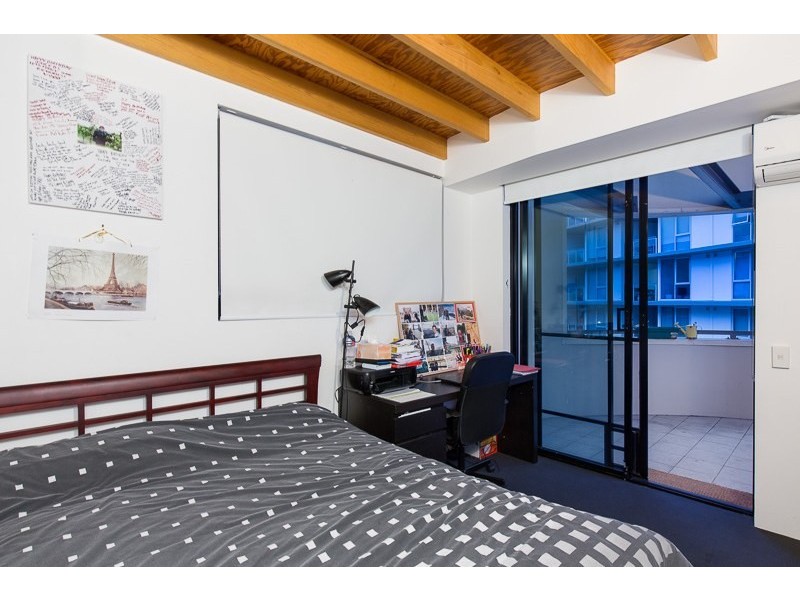 202/139 Commercial Road, Teneriffe QLD 4005