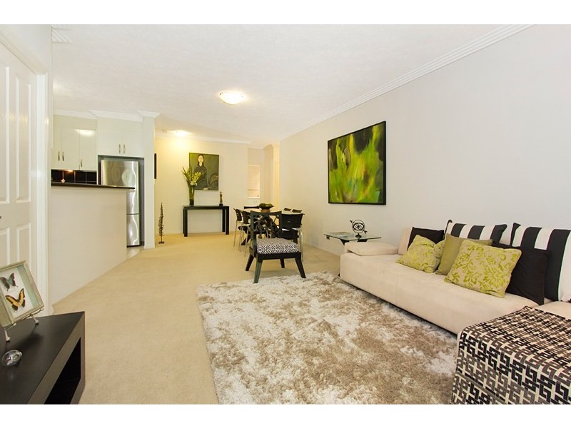9 Newstead Avenue, Newstead QLD 4006
