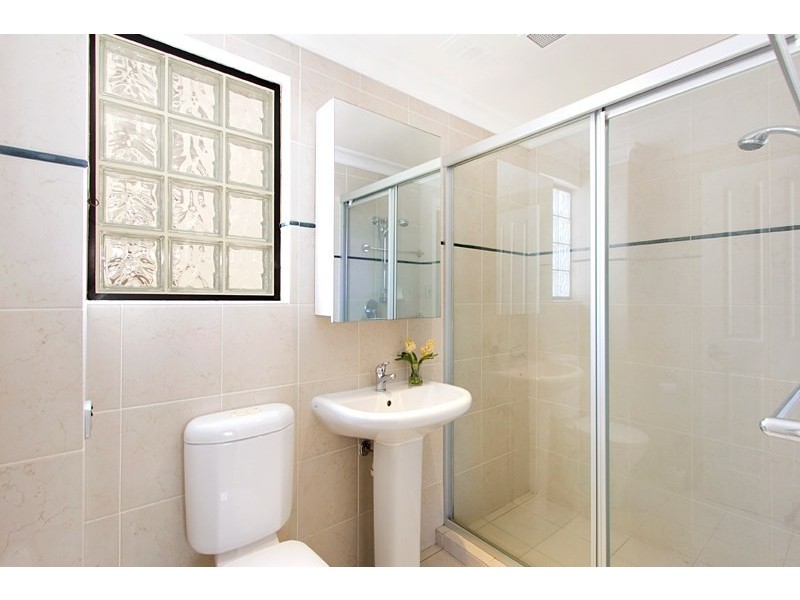 9 Newstead Avenue, Newstead QLD 4006