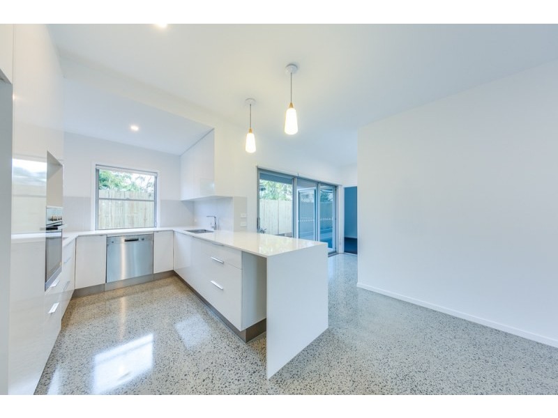 42 Halifax Street, Norman Park QLD 4170