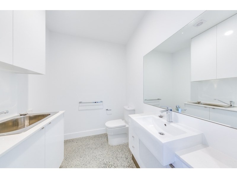 42 Halifax Street, Norman Park QLD 4170