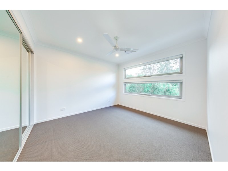 42 Halifax Street, Norman Park QLD 4170