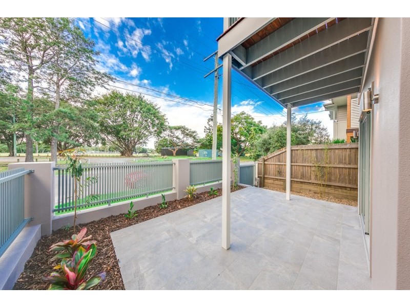 42 Halifax Street, Norman Park QLD 4170