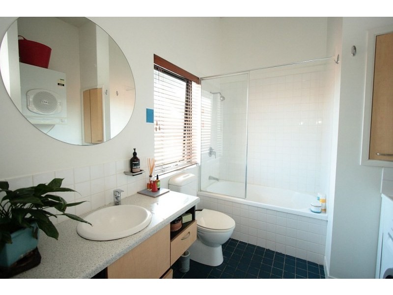 139 Commercial Road, Teneriffe QLD 4005