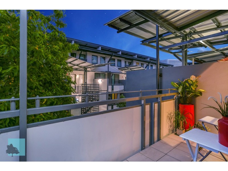 203/139 Commercial Street, Teneriffe QLD 4005